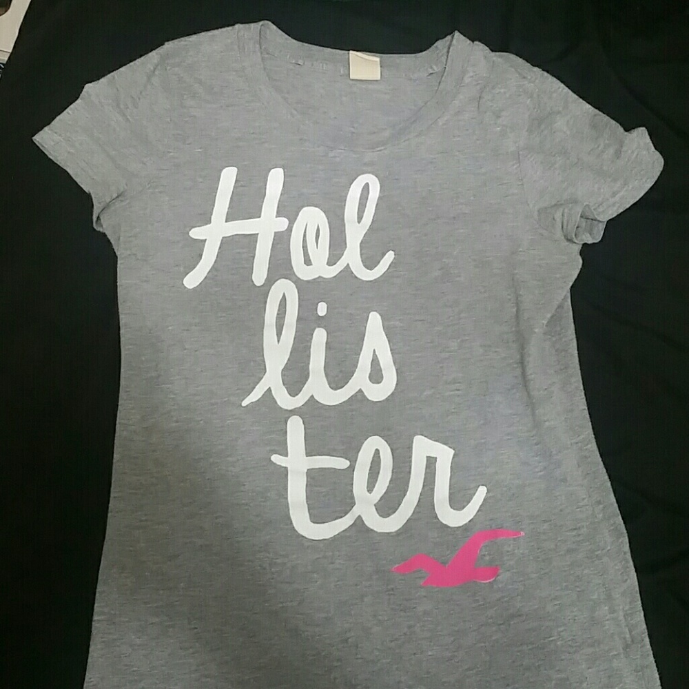 Grey Hollister shirt